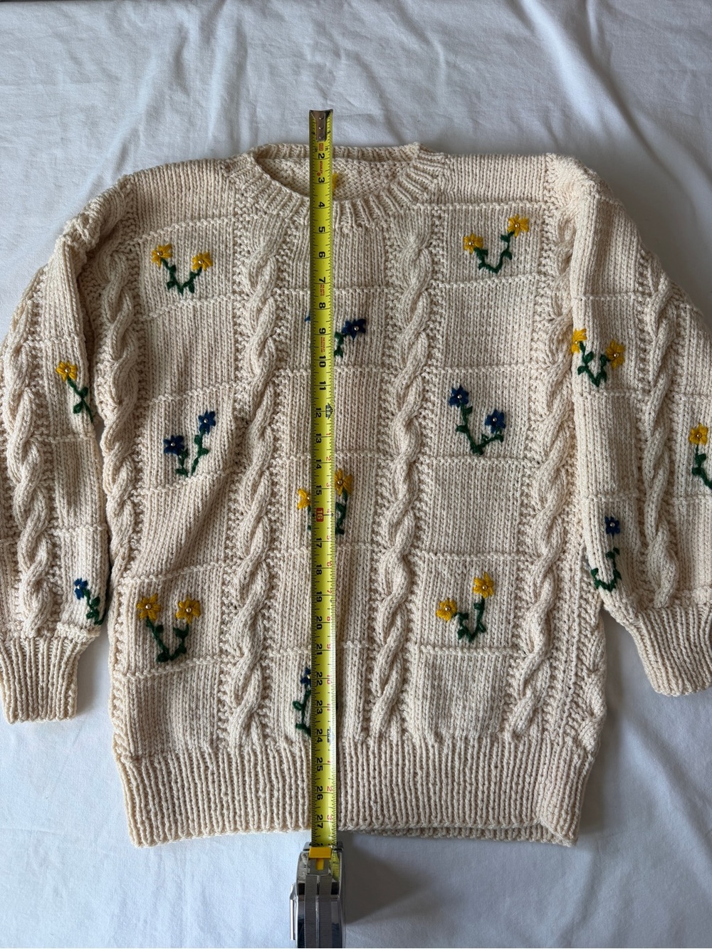 Handmade Ivory Cable Knit Floral Embroidered Sweater M/L Cottagecore - Picture 8 of 10